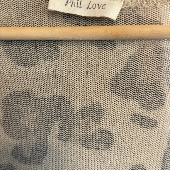 Chic Leopard Print Open Cardigan - Picture 2 of 4